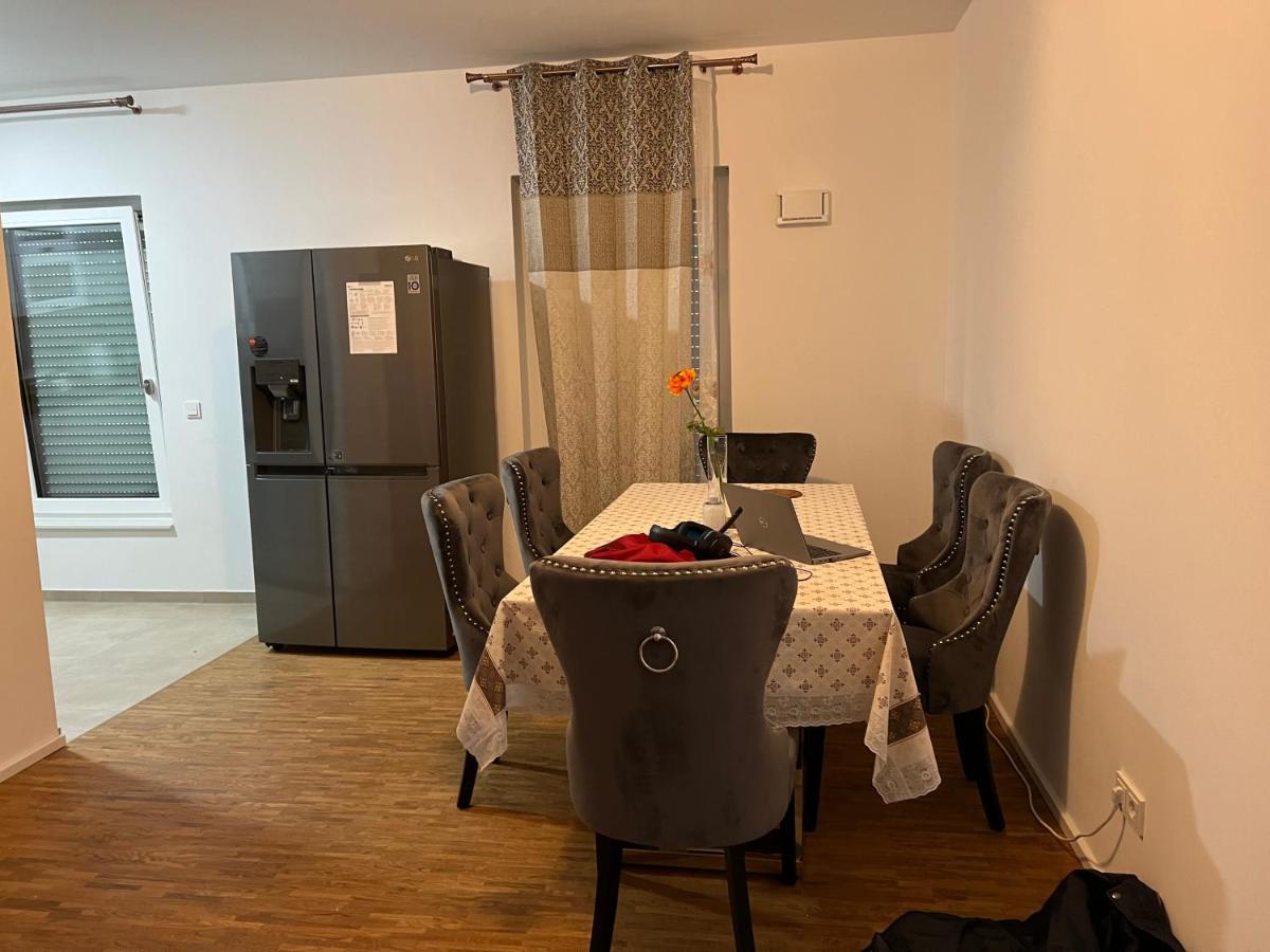 Three Bedroom Apartment In City Centre With A Grand Garden Frankfurt am Main Exterior photo